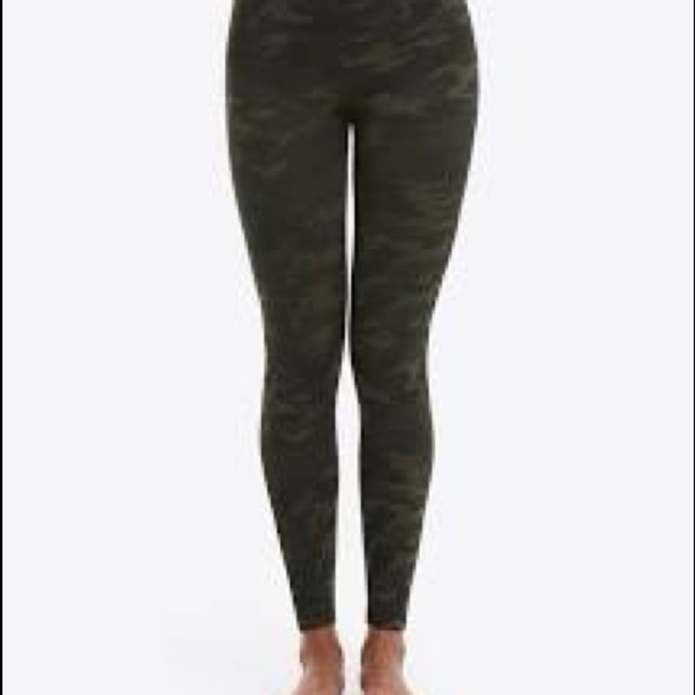 Spanx S/P green camo seamless leggings NWT